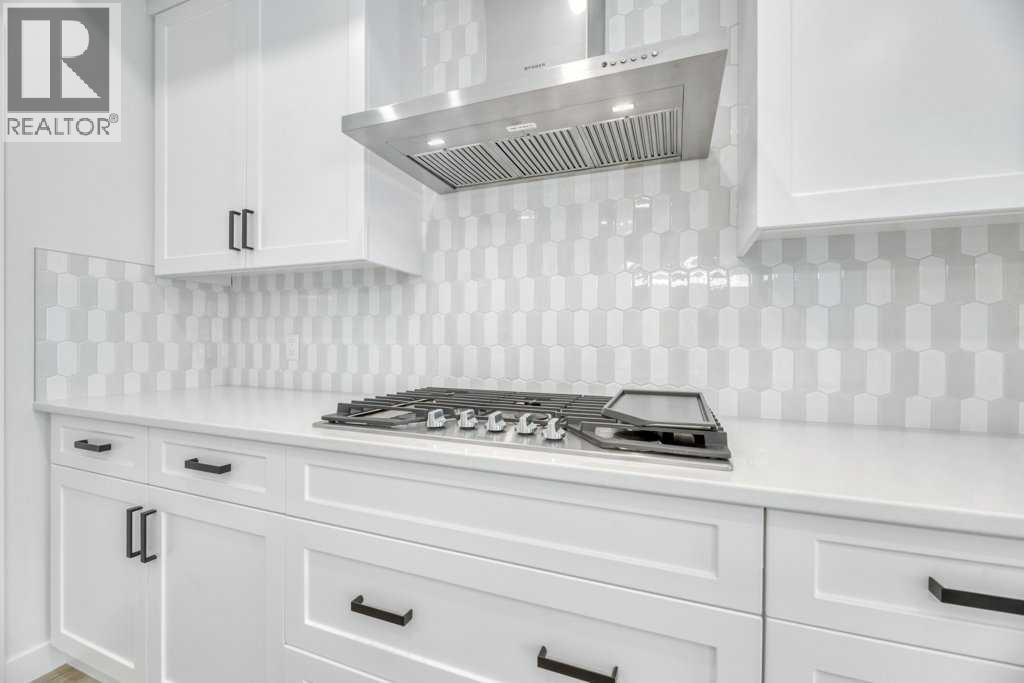 Photo 14 of 75 Amblehurst Link Nw, Calgary AB