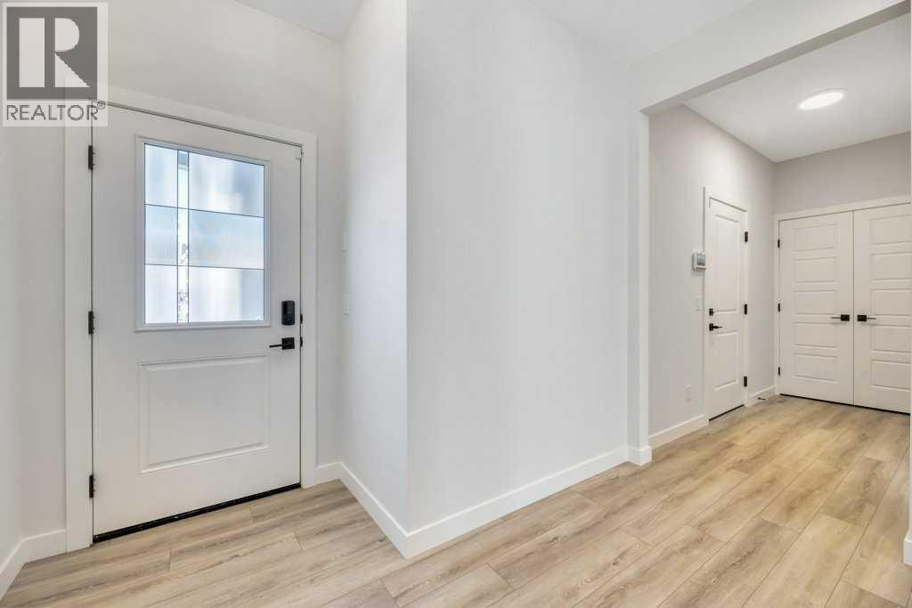 Photo 5 of 75 Amblehurst Link Nw, Calgary AB