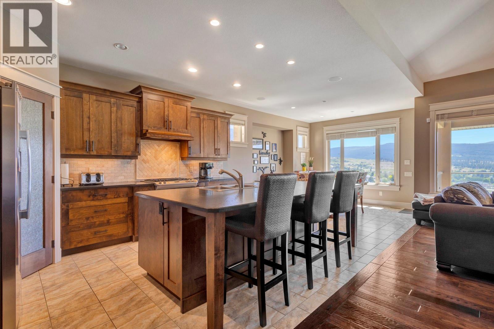  1205 Loseth Drive, Kelowna