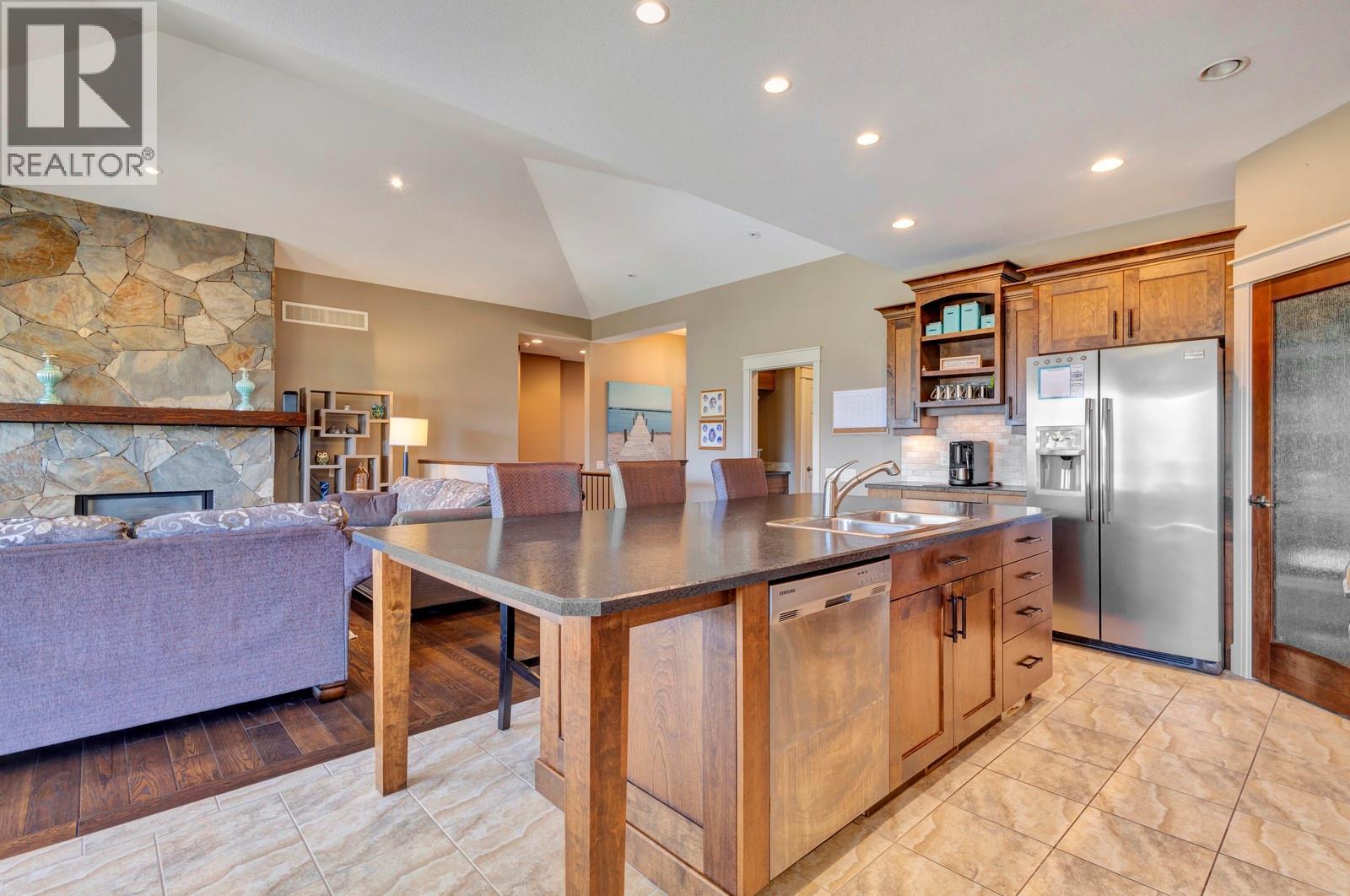  1205 Loseth Drive, Kelowna