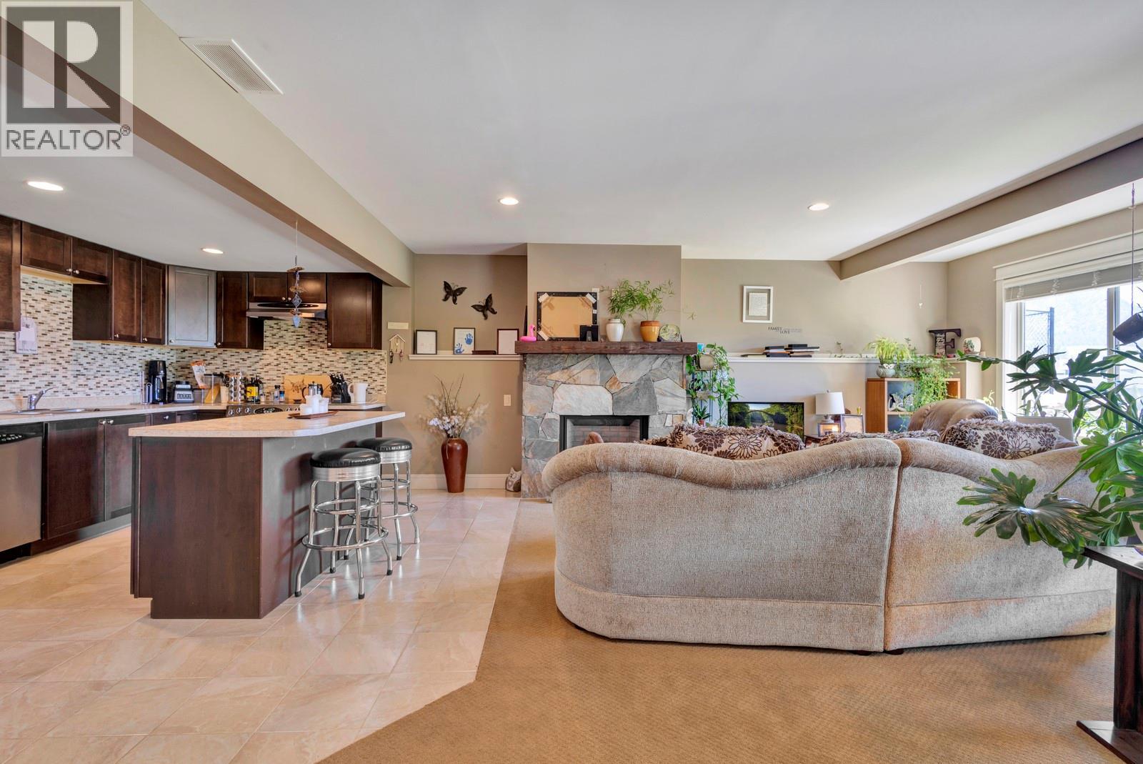  1205 Loseth Drive, Kelowna