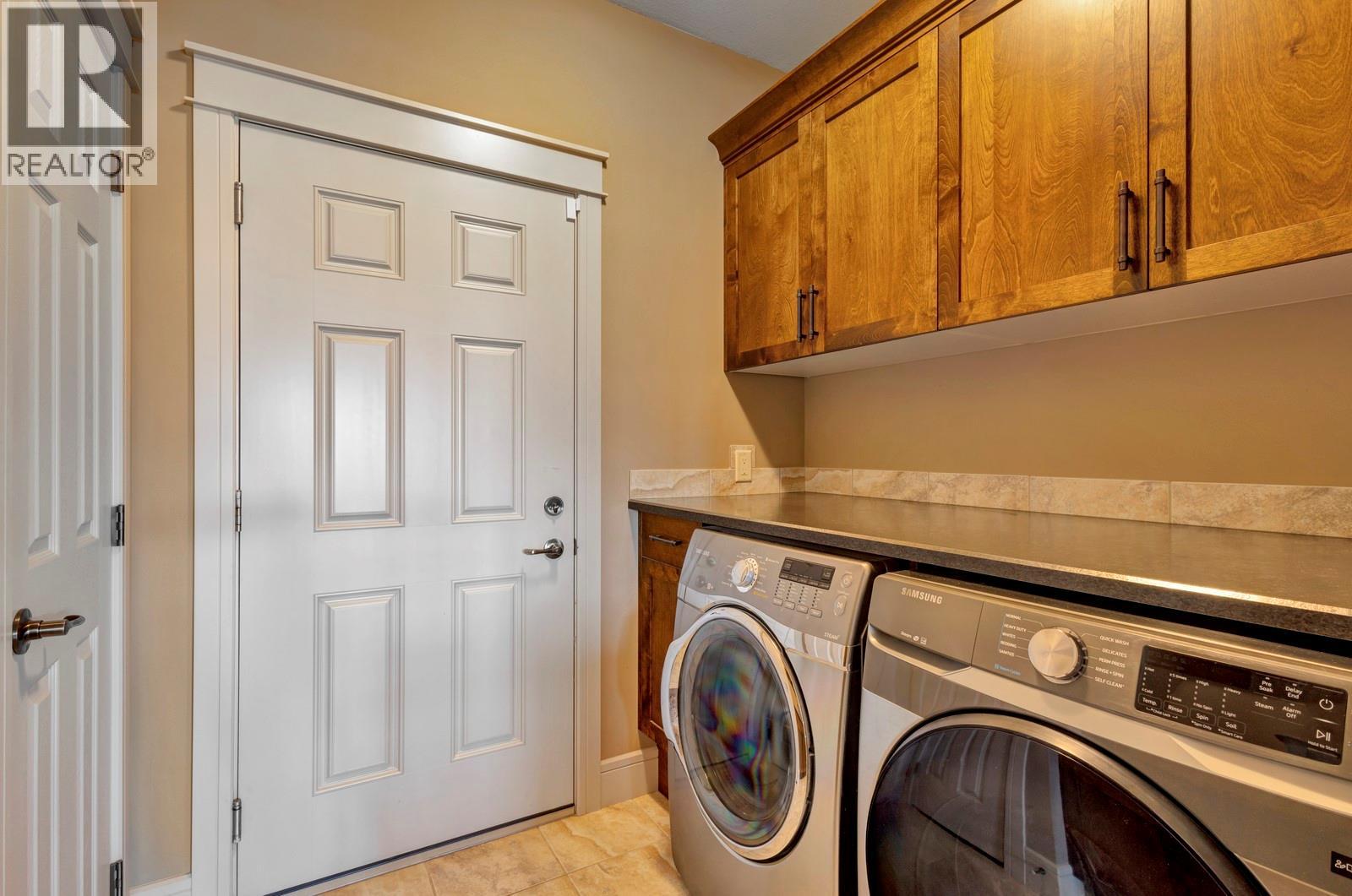  1205 Loseth Drive, Kelowna