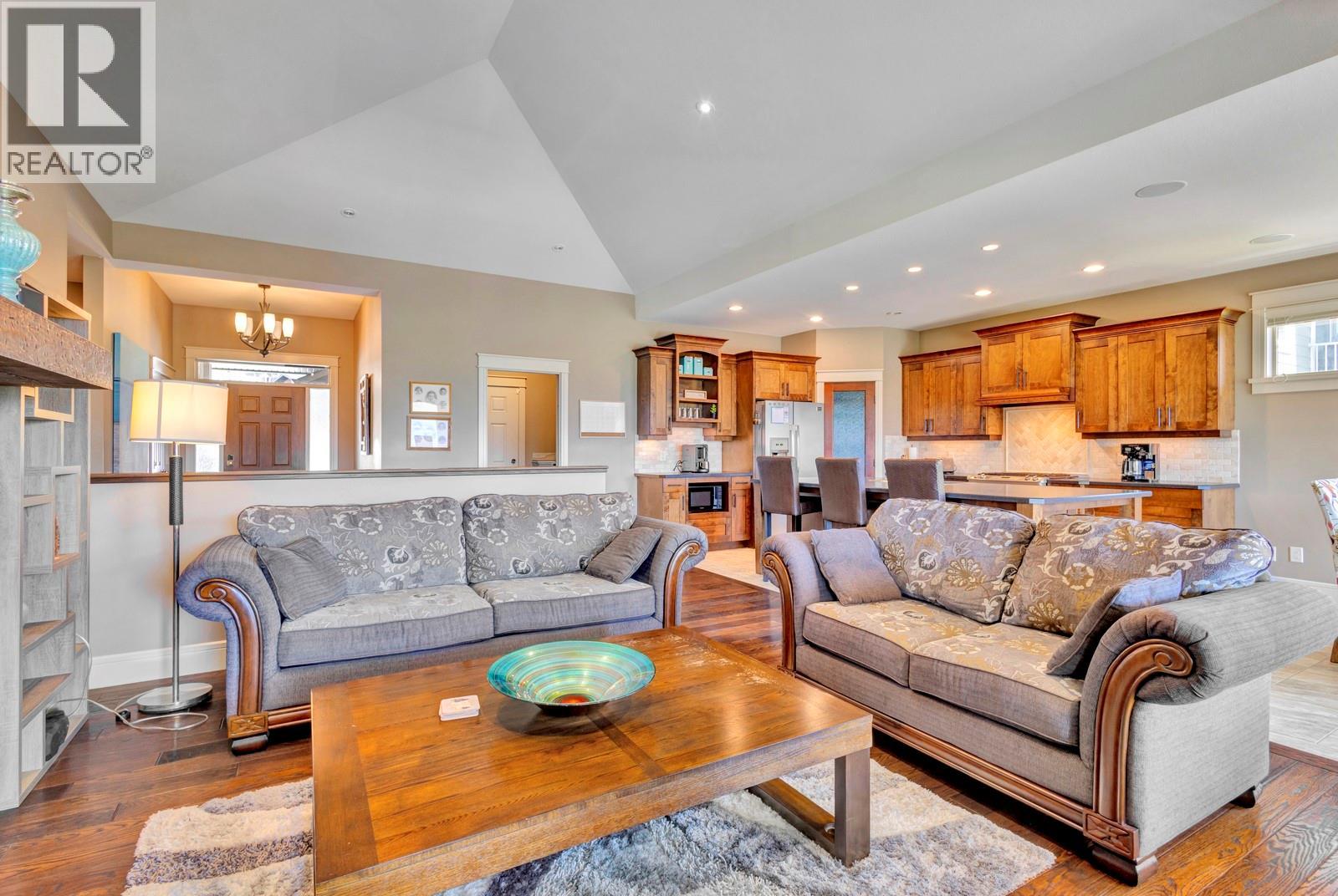  1205 Loseth Drive, Kelowna