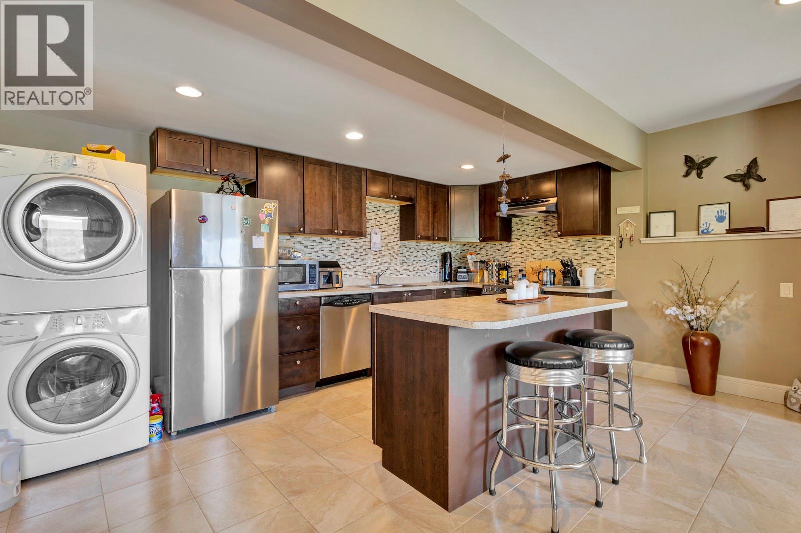  1205 Loseth Drive, Kelowna