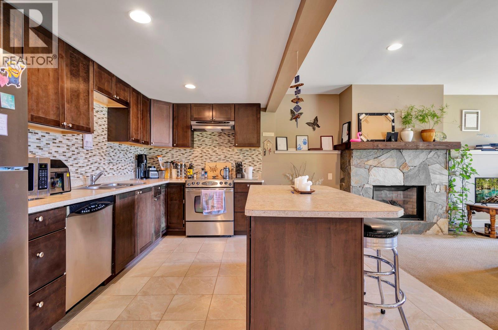  1205 Loseth Drive, Kelowna