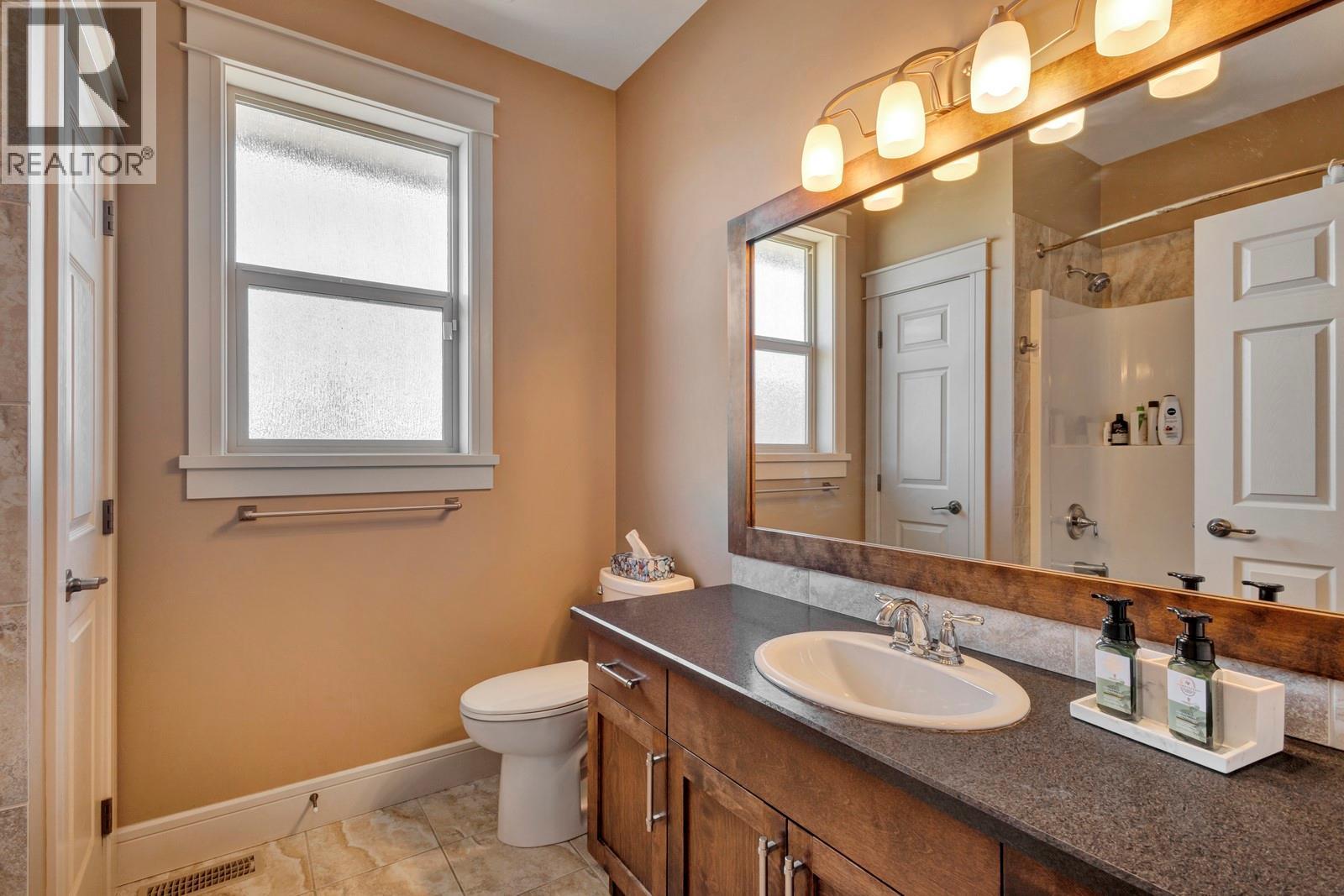  1205 Loseth Drive, Kelowna