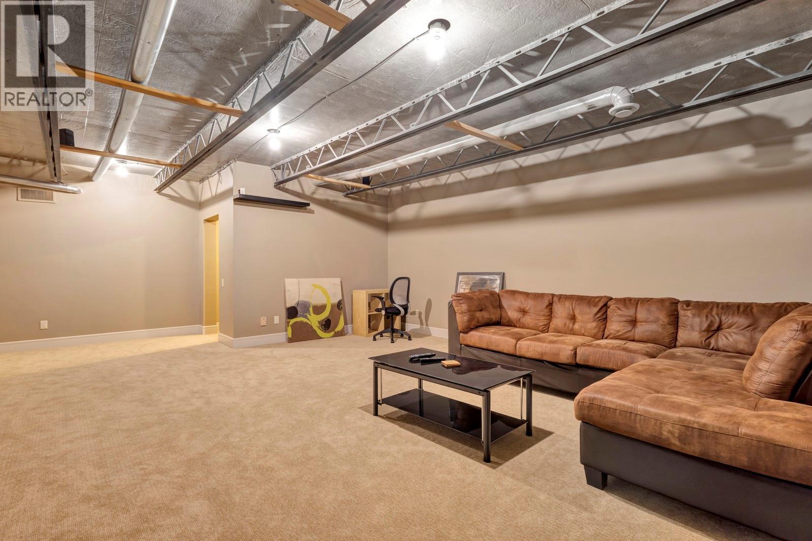  1205 Loseth Drive, Kelowna