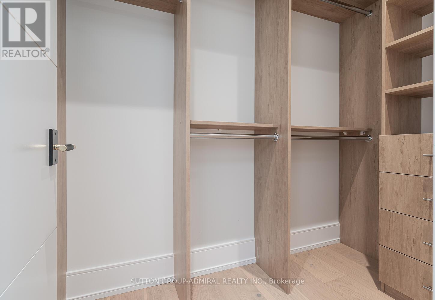 Photo 24 of 98 Babcombe Drive, Markham ON