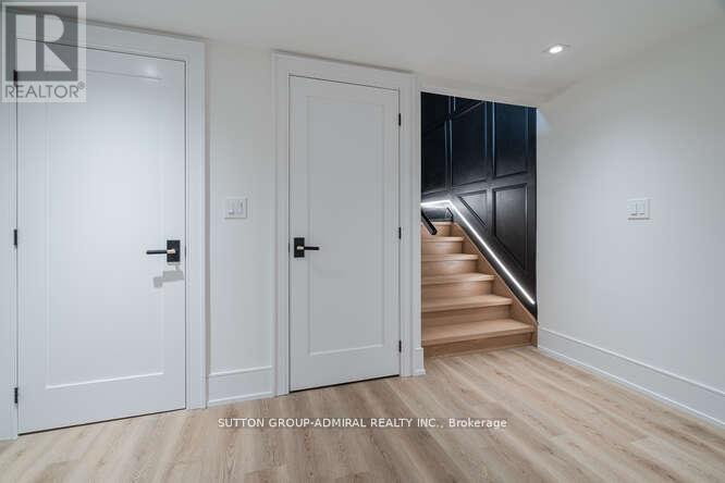 Photo 37 of 98 Babcombe Drive, Markham ON