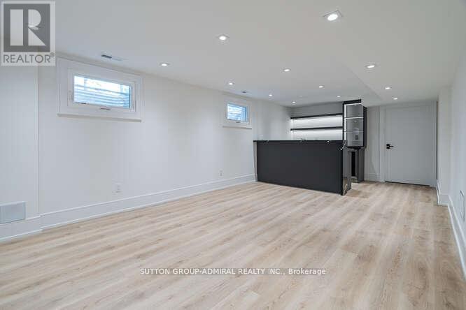 Photo 39 of 98 Babcombe Drive, Markham ON