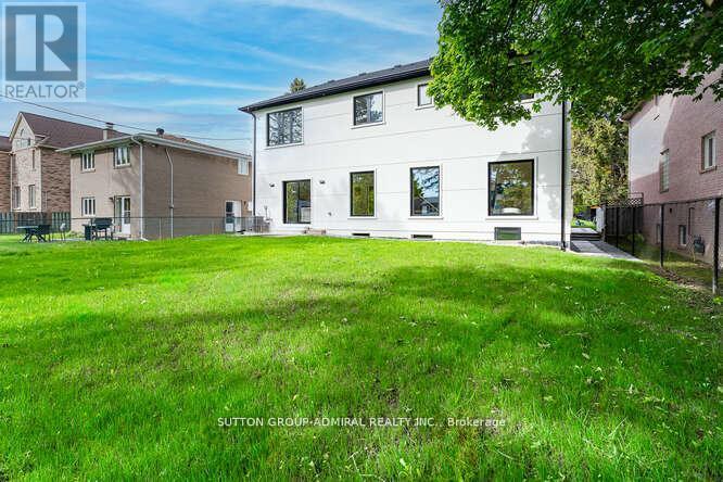 Photo 43 of 98 Babcombe Drive, Markham ON