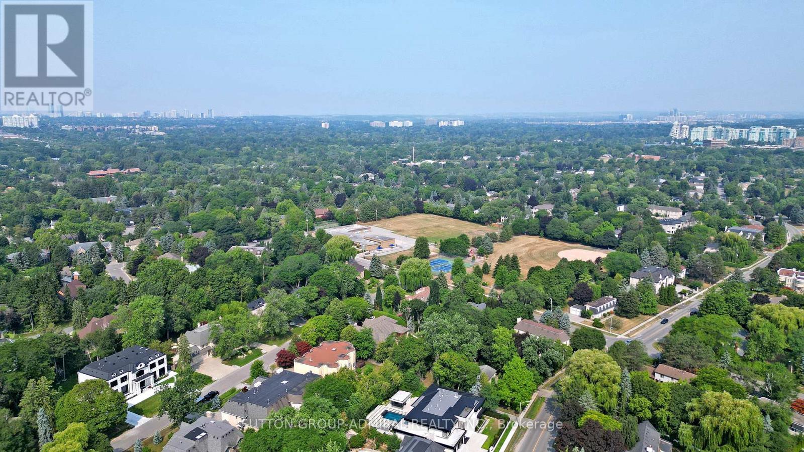 Photo 49 of 98 Babcombe Drive, Markham ON