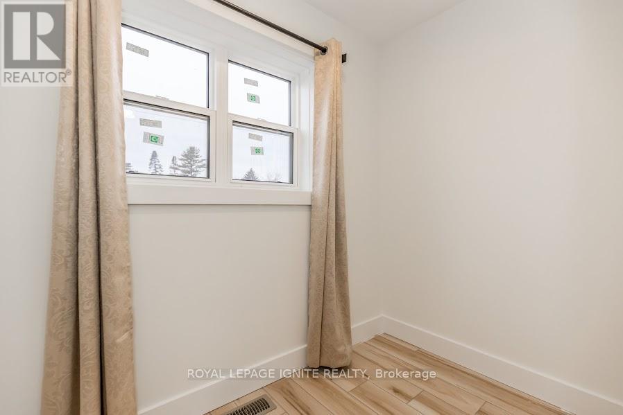 Photo 2 of 781 Oliva Street, Pickering ON