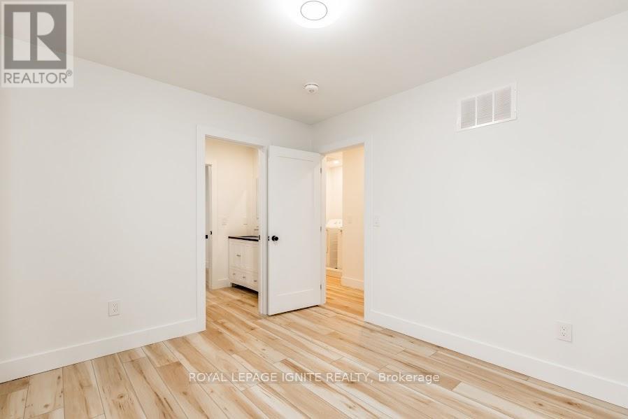 Photo 25 of 781 Oliva Street, Pickering ON