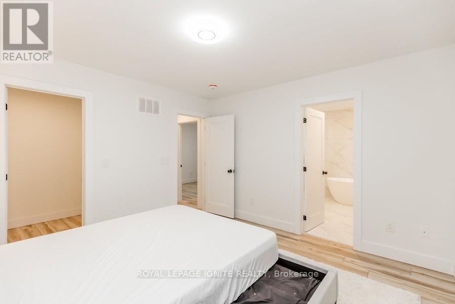 Photo 20 of 781 Oliva Street, Pickering ON