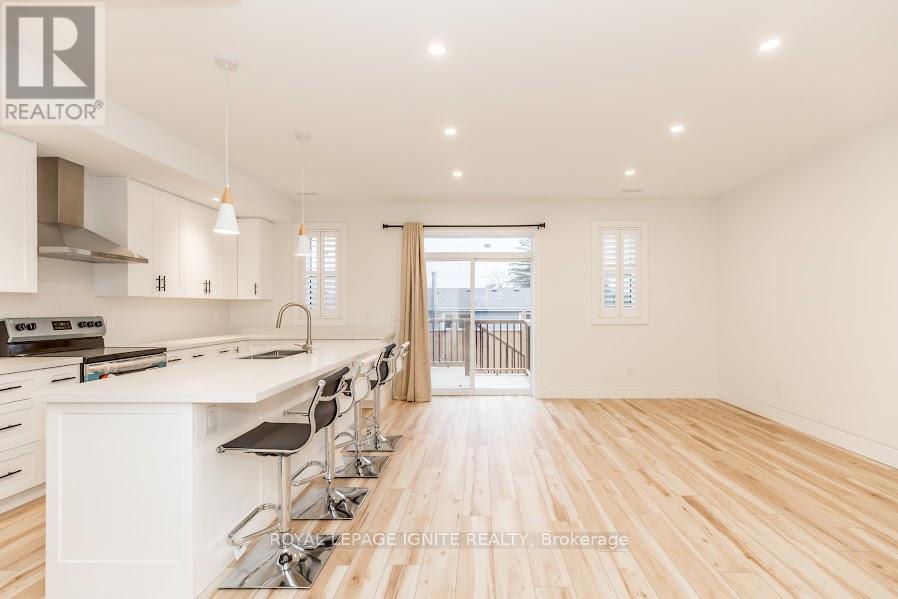 Photo 34 of 781 Oliva Street, Pickering ON