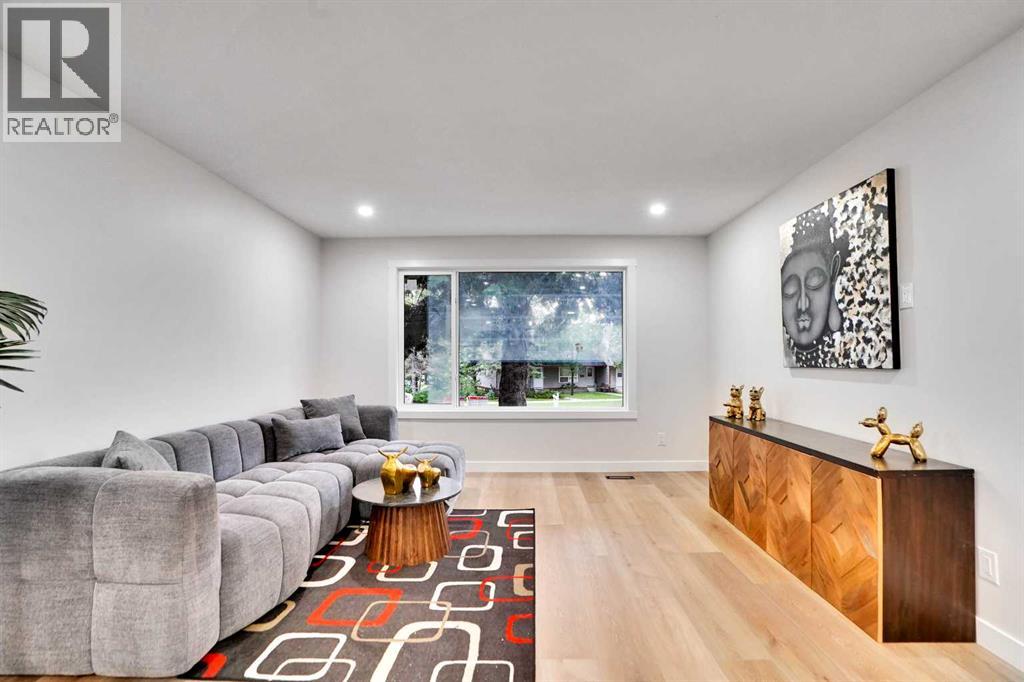 Single Family House Bi-level for Sale in B Queensland Drive SE Queensland Calgary 