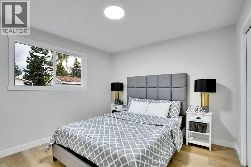 Single Family House Bi-level for Sale in B Queensland Drive SE Queensland Calgary 