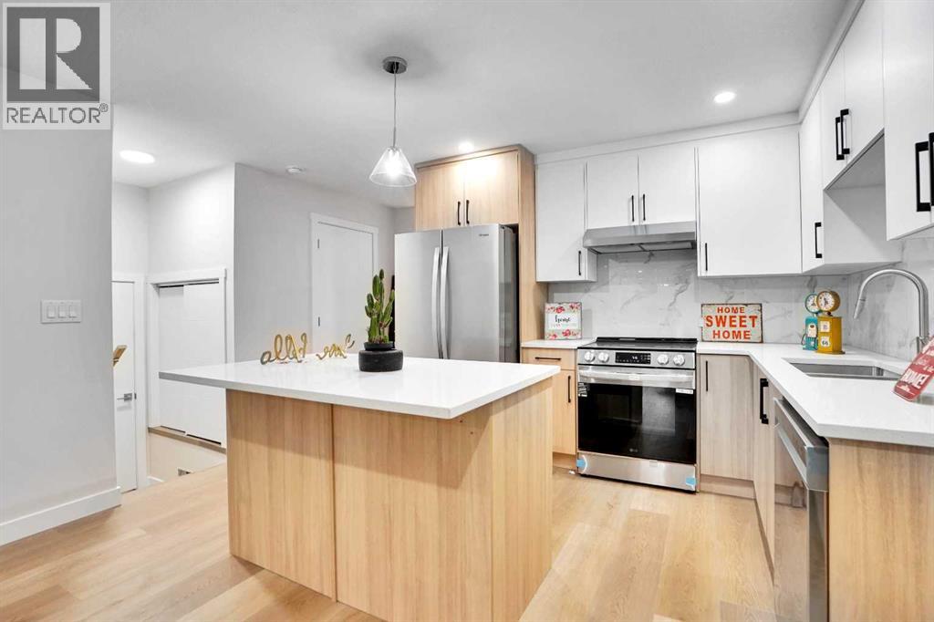 Single Family House Bi-level for Sale in B Queensland Drive SE Queensland Calgary 
