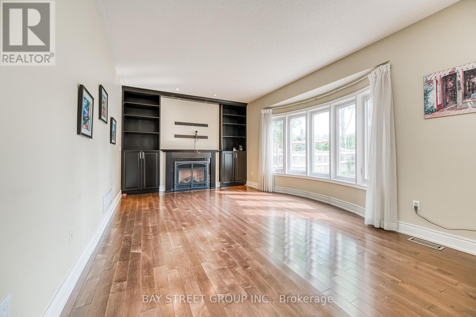 Photo 12 of 3 Edenbrook Crescent, Richmond Hill ON