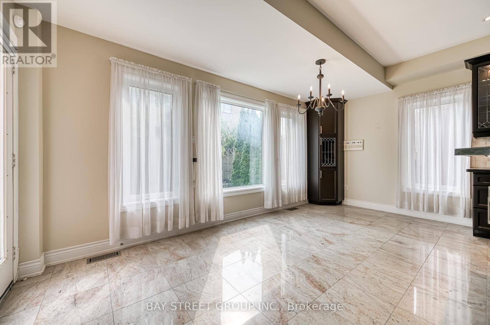 Photo 15 of 3 Edenbrook Crescent, Richmond Hill ON