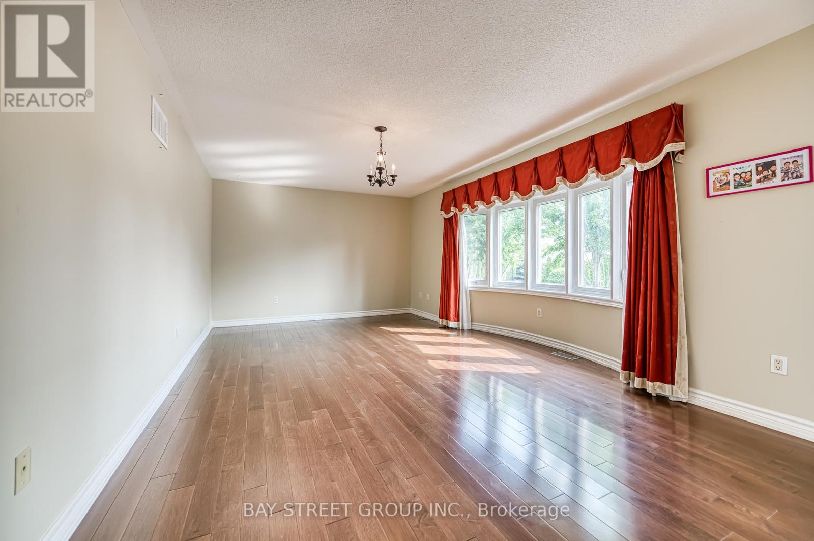 Photo 24 of 3 Edenbrook Crescent, Richmond Hill ON