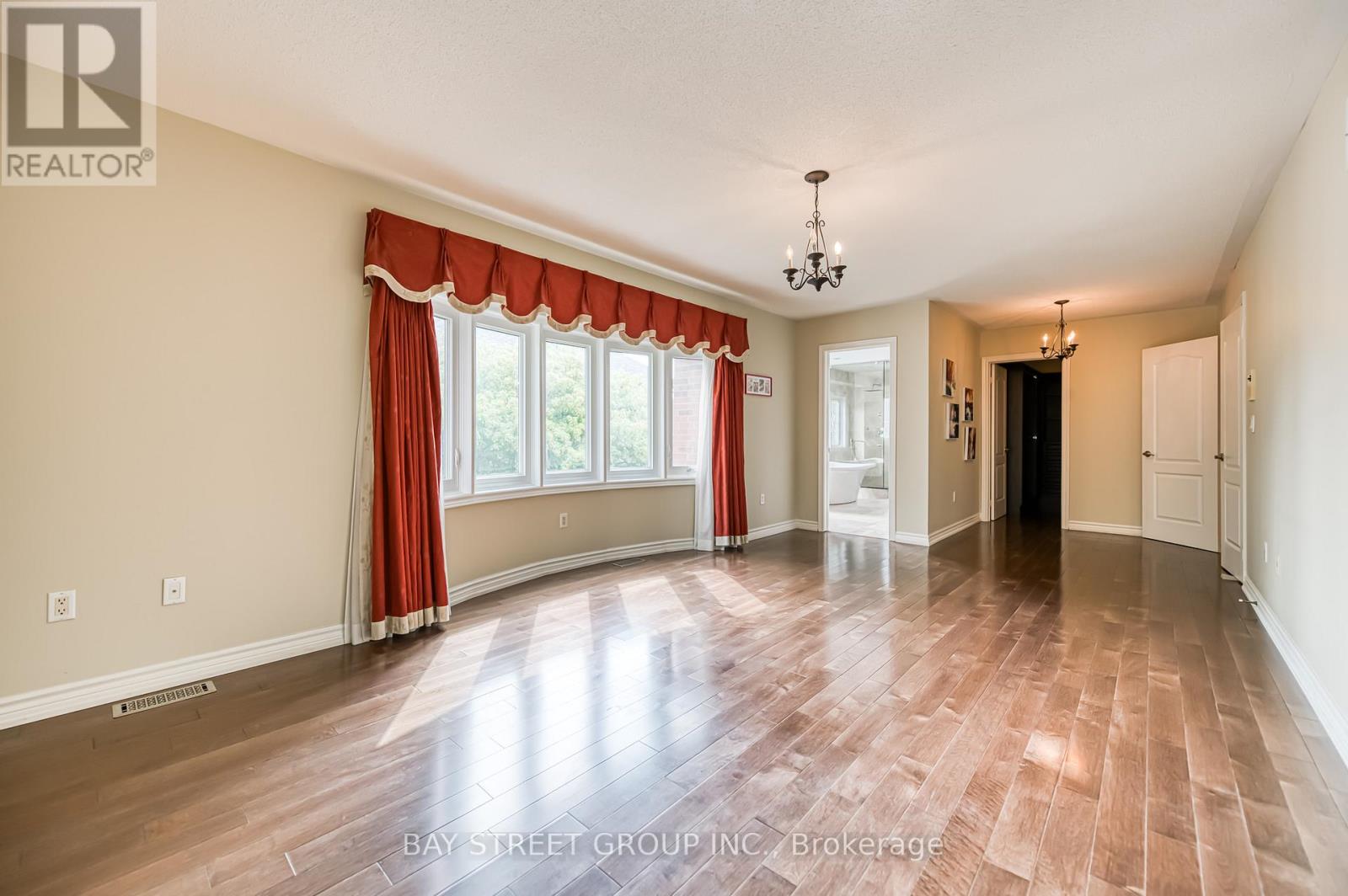 Photo 25 of 3 Edenbrook Crescent, Richmond Hill ON