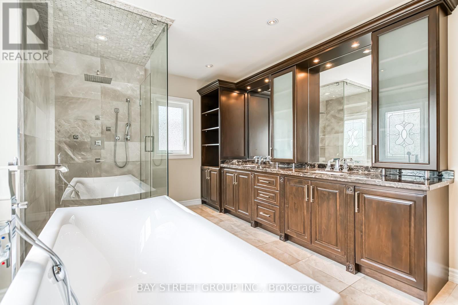 Photo 27 of 3 Edenbrook Crescent, Richmond Hill ON