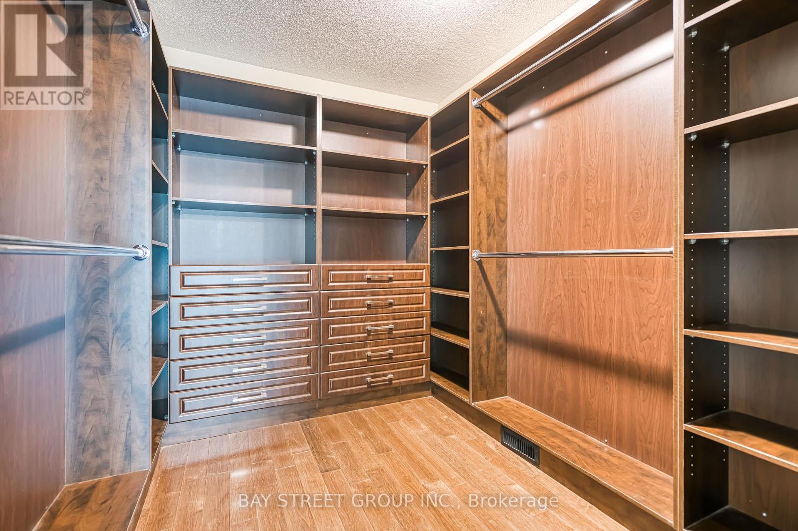 Photo 28 of 3 Edenbrook Crescent, Richmond Hill ON