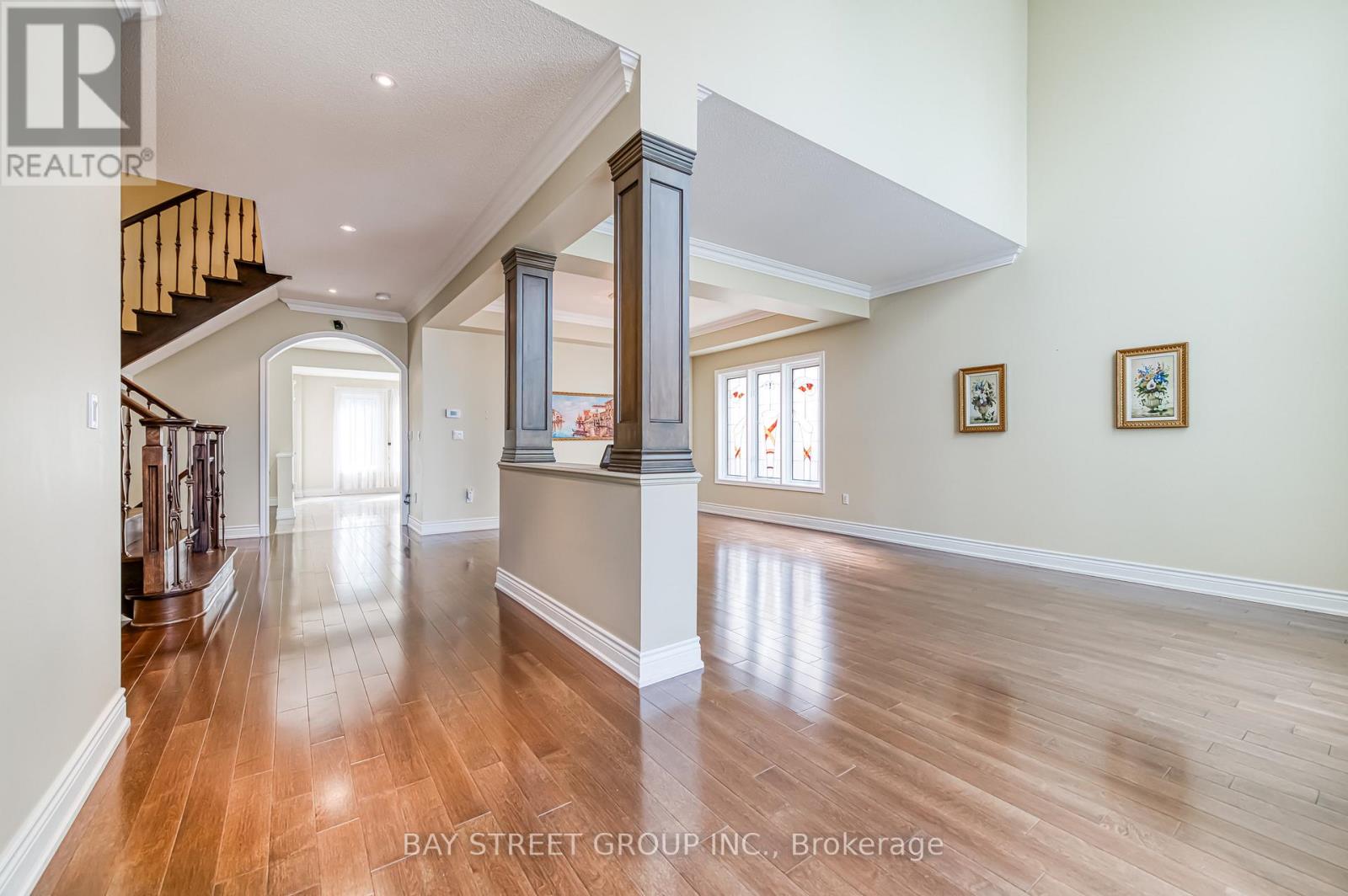 Photo 3 of 3 Edenbrook Crescent, Richmond Hill ON