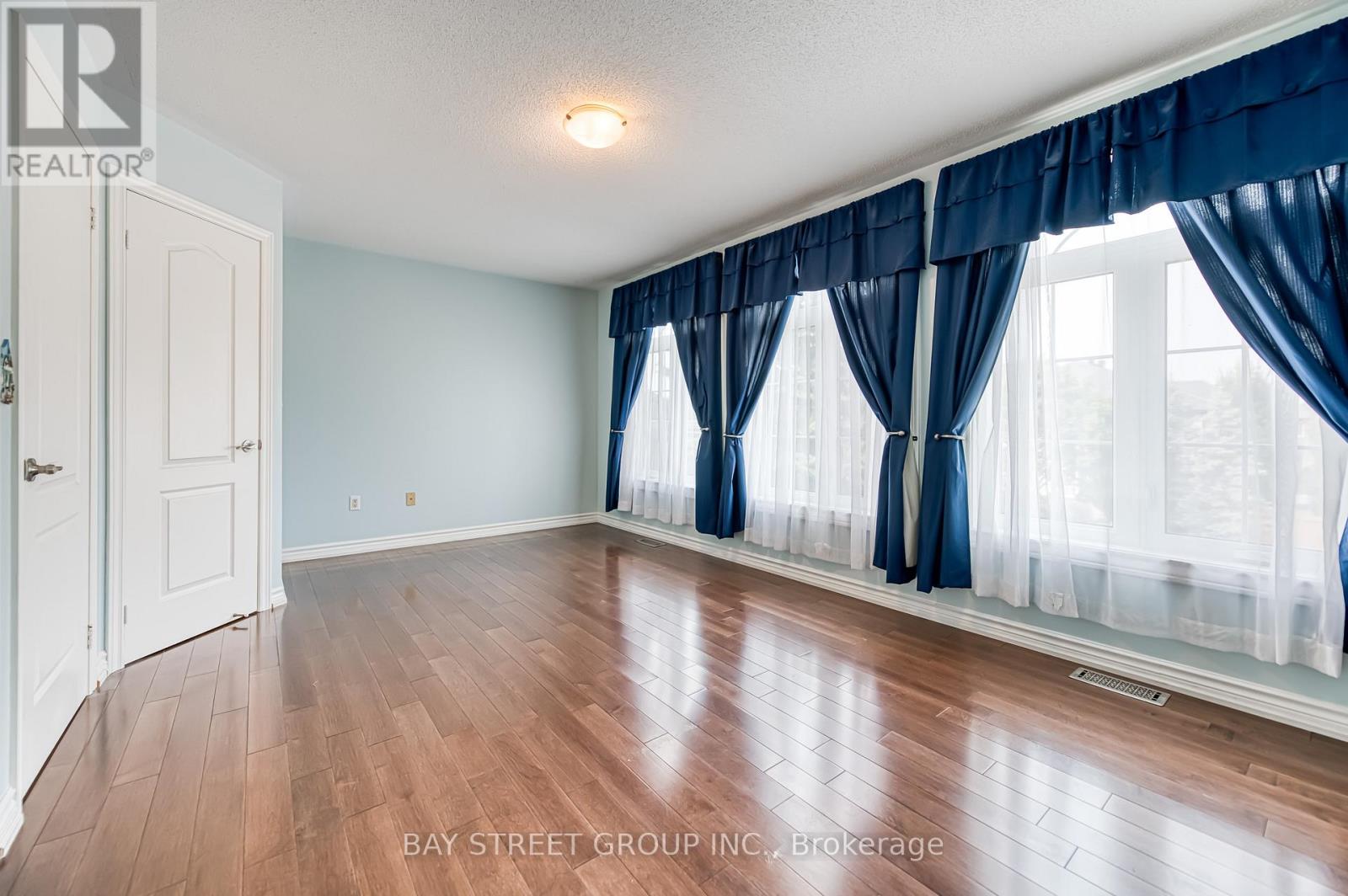 Photo 30 of 3 Edenbrook Crescent, Richmond Hill ON