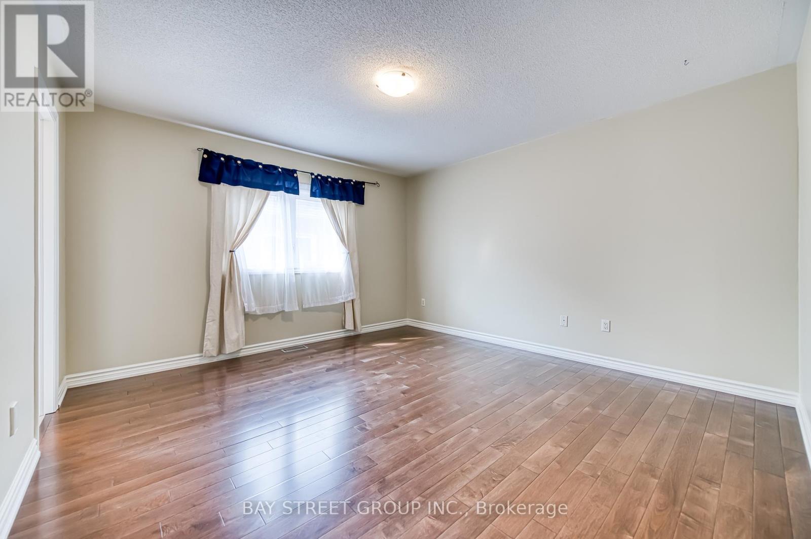 Photo 31 of 3 Edenbrook Crescent, Richmond Hill ON