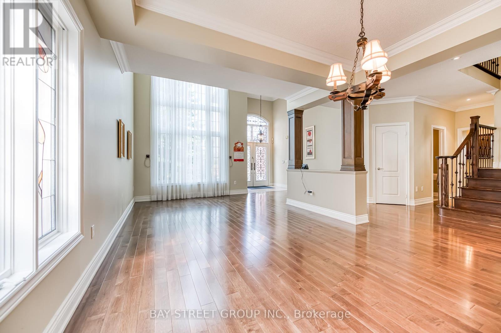 Photo 6 of 3 Edenbrook Crescent, Richmond Hill ON