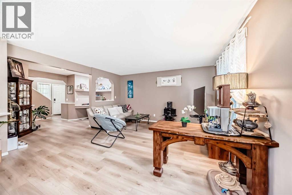 Photo 43 of 65 Cougarstone Circle Sw, Calgary AB