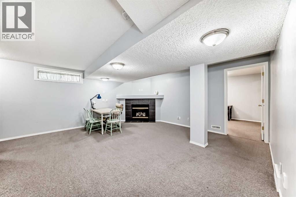 Photo 26 of 65 Cougarstone Circle Sw, Calgary AB