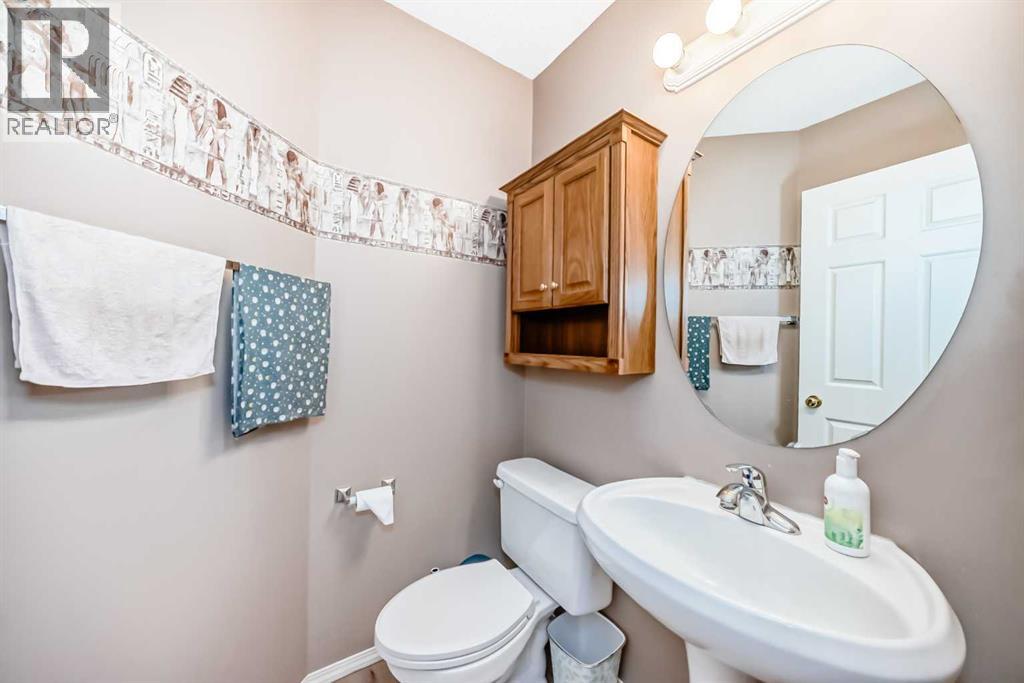 Photo 42 of 65 Cougarstone Circle Sw, Calgary AB
