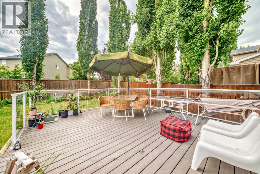 Photo 9 of 65 Cougarstone Circle Sw, Calgary AB