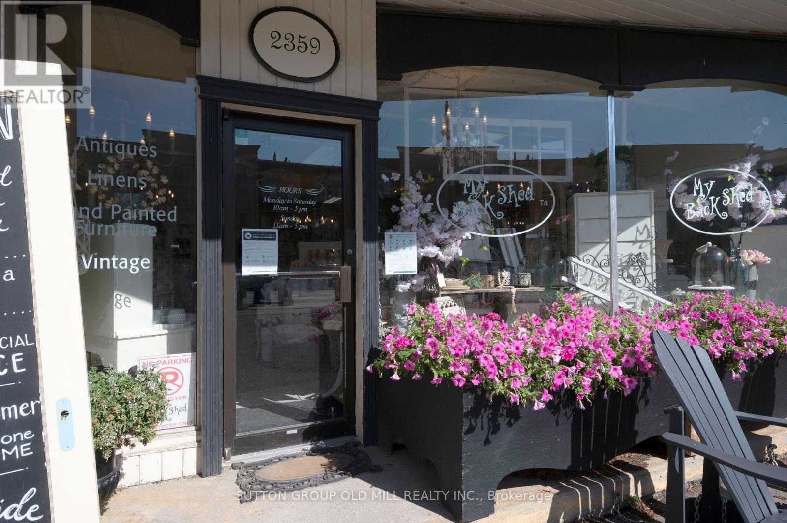 Photo 3 of 2355 Lakeshore Road W, Oakville ON