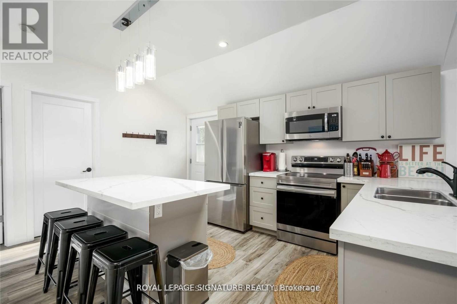 Photo 9 of 1051 Norley Drive, Algonquin Highlands ON
