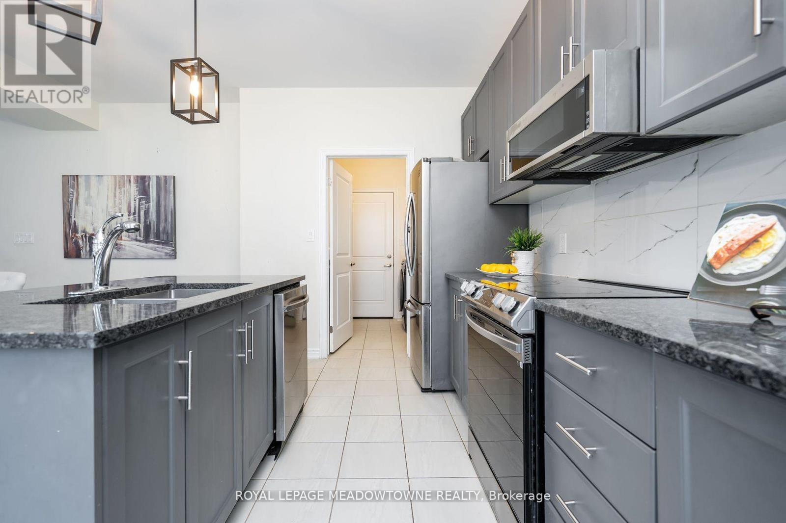 Photo 14 of 16 Bethune Avenue, Welland ON