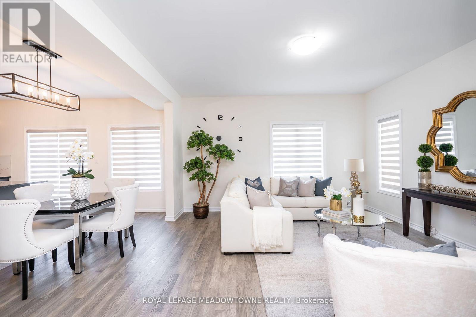 Photo 7 of 16 Bethune Avenue, Welland ON