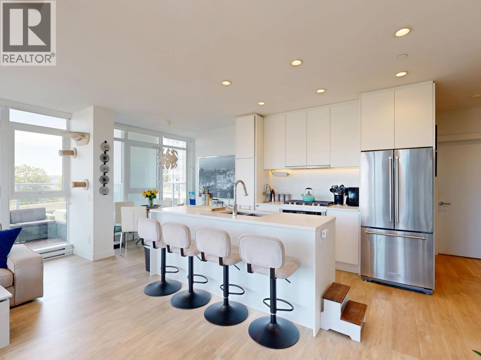 Photo 6 of 404 657 Whiting Way, Coquitlam BC