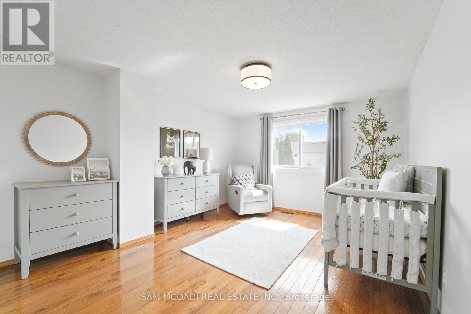 Photo 22 of 6486 Edenwood Drive, Mississauga ON