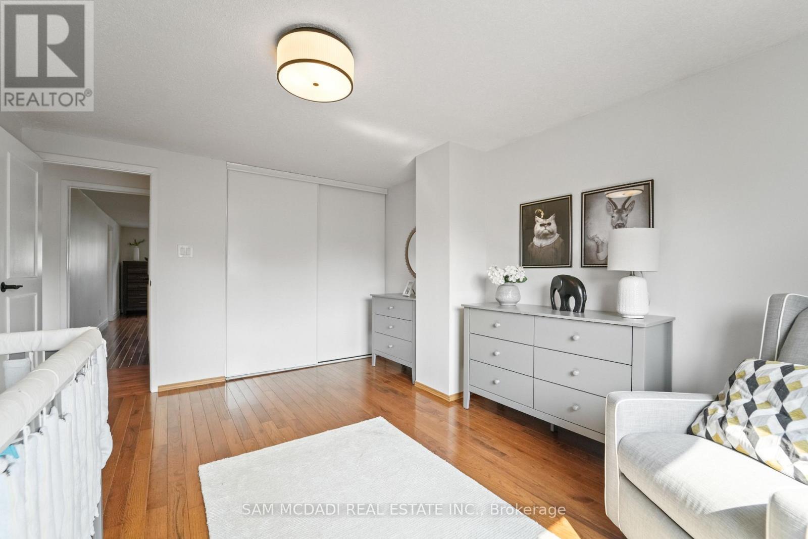 Photo 23 of 6486 Edenwood Drive, Mississauga ON