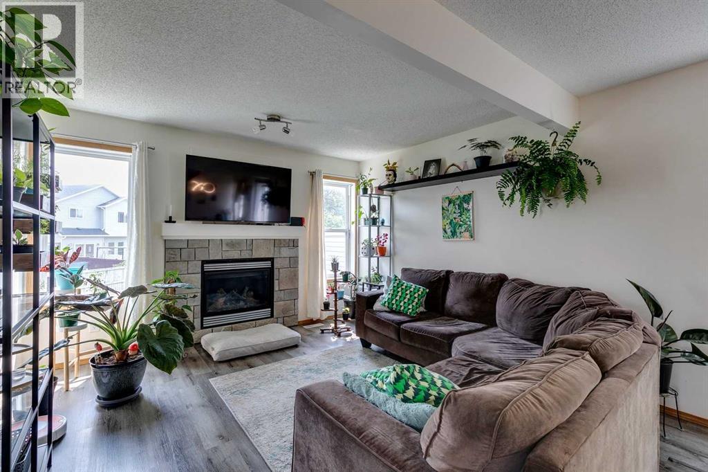 Photo 10 of 190 Everoak Gardens Sw, Calgary AB