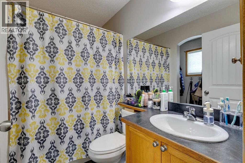 Photo 20 of 190 Everoak Gardens Sw, Calgary AB