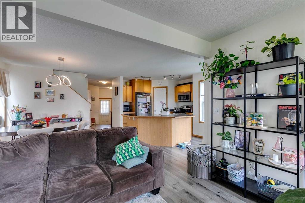 Photo 12 of 190 Everoak Gardens Sw, Calgary AB