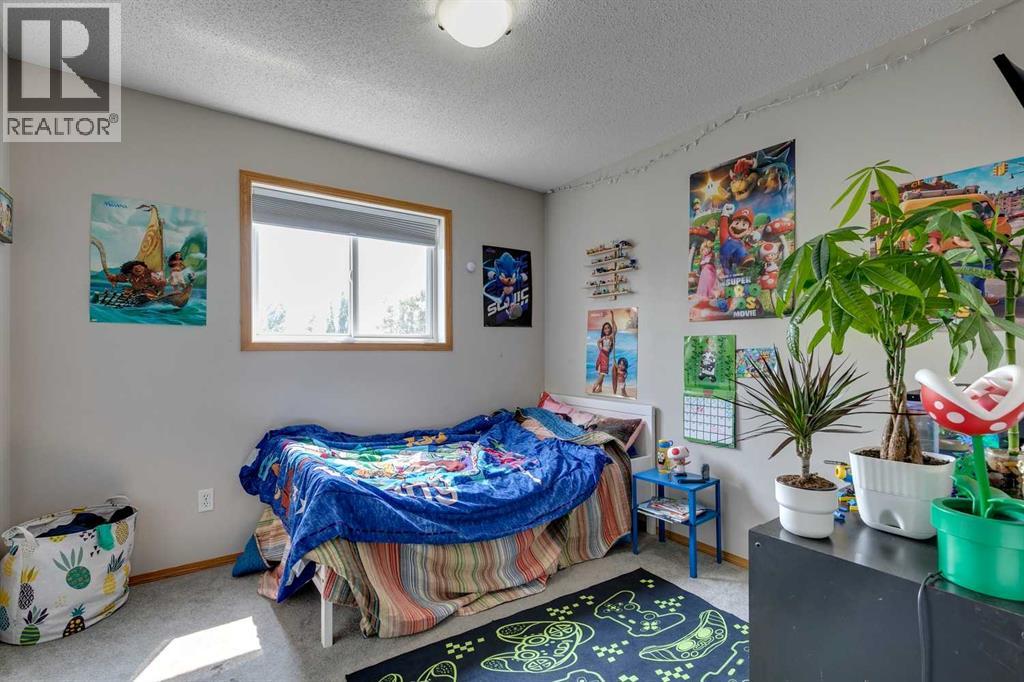 Photo 21 of 190 Everoak Gardens Sw, Calgary AB