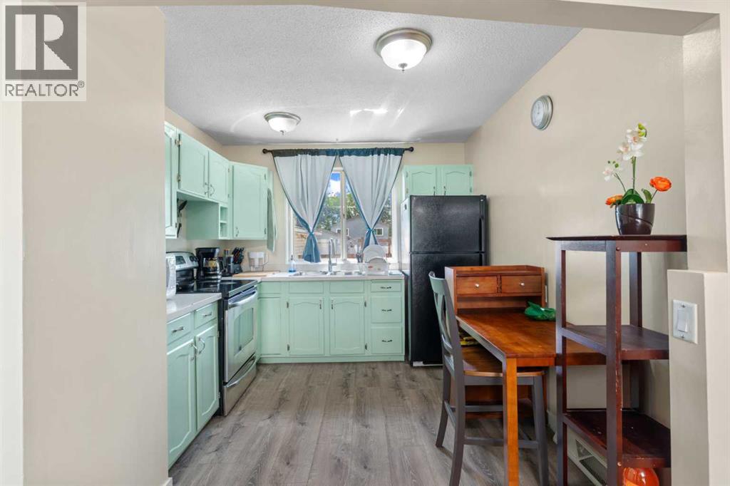 Photo 10 of 3240 33 A Avenue Se, Calgary AB