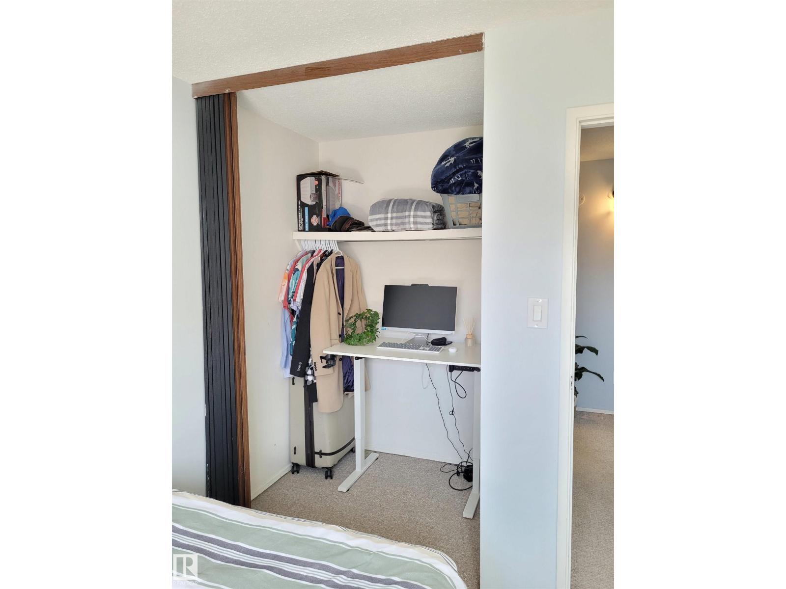 Photo 21 of 30 13580 38 St Nw, Edmonton AB